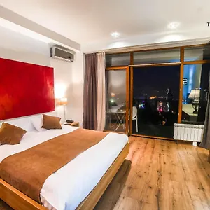 3* מלון View