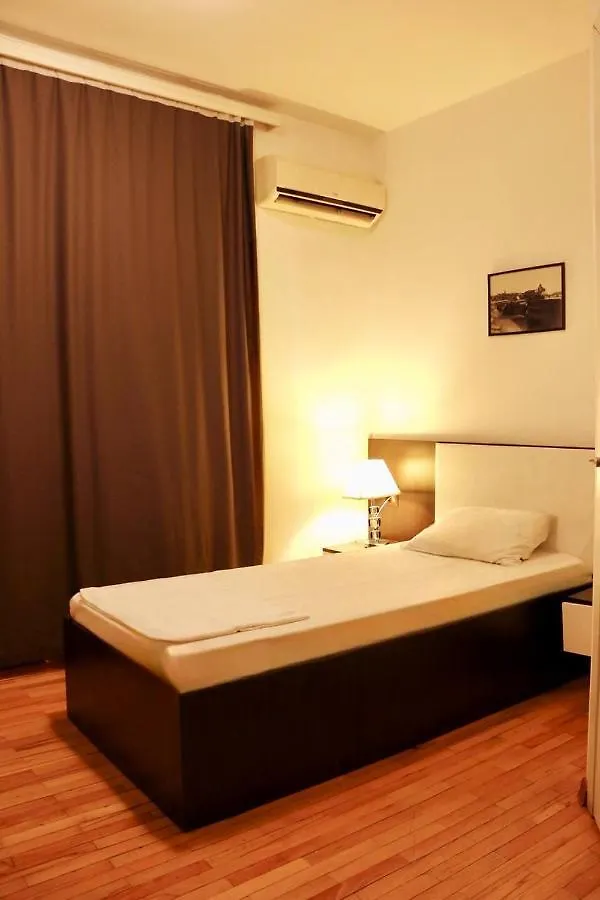 Triple Eight Hotel Τυφλίδα